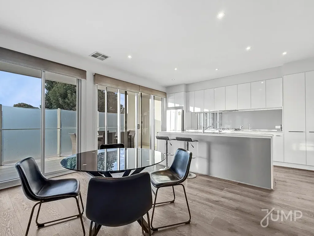 When you live here, the biggest question of the day could well be “what do I want to eat?”