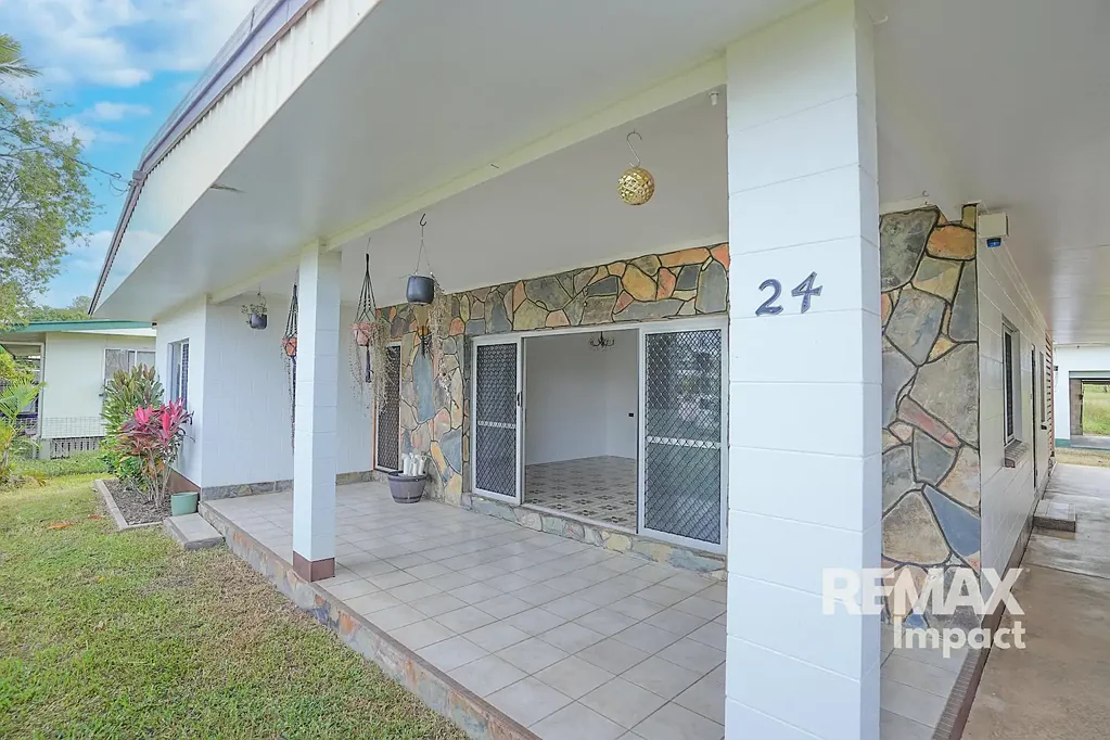 Mareeba 3Kwarto Italian Inspired Living close to Golf Course!