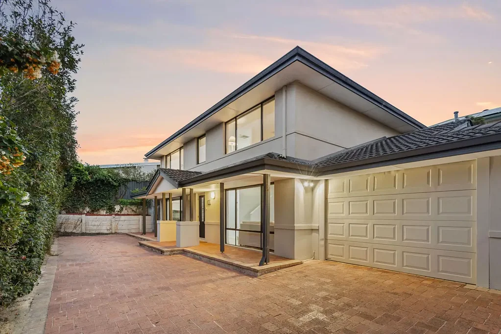 17A Raleigh Road, Sorrento, WA 6020