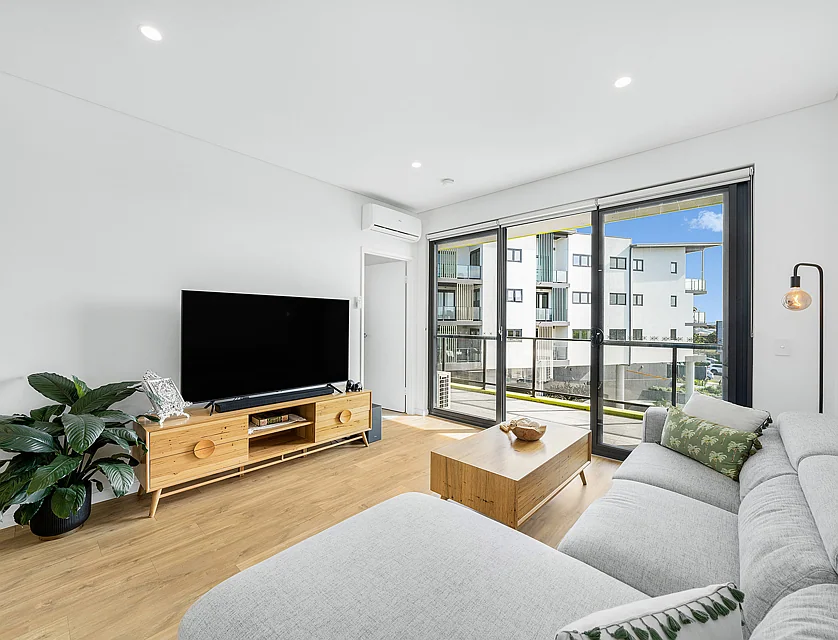 304/114 Northcote Road, Greenacre, South Western Suburbs, 2 침실, 2 욕실, Apartment