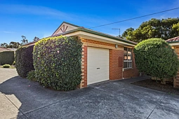 8/5 Hocking Avenue, Canadian