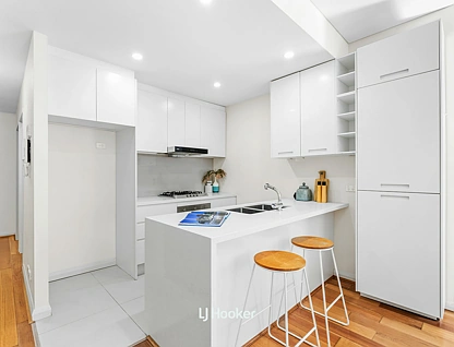A207/3-7 Lorne Avenue, Killara, Upper North Shore, 2 habitaciones, 2 baños, Apartment
