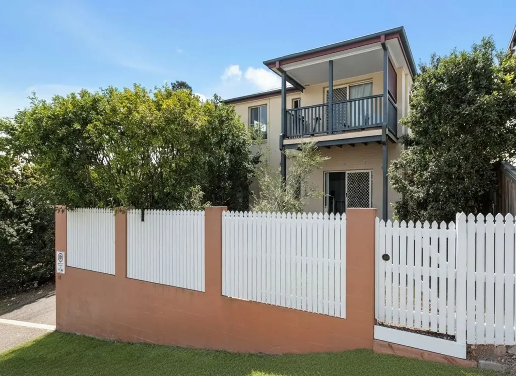 3/18 Lockhart Street, Woolloongabba, QLD 4102