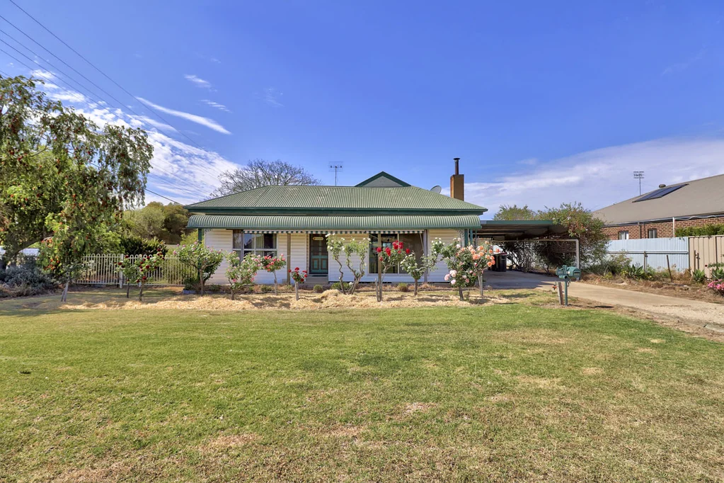188 Wanderer Street, Deniliquin, NSW 2710