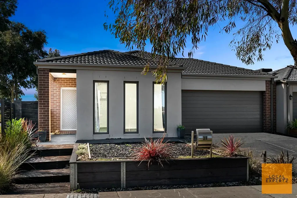 18 Sherford Way, Weir Views, VIC 3338