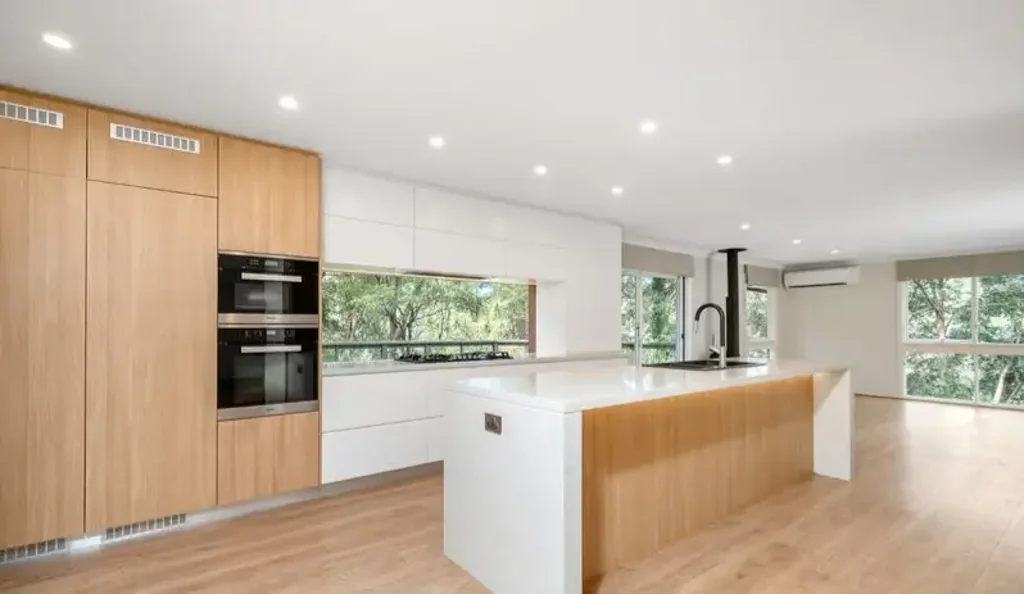 Idyllic tranquil setting, spacious family living