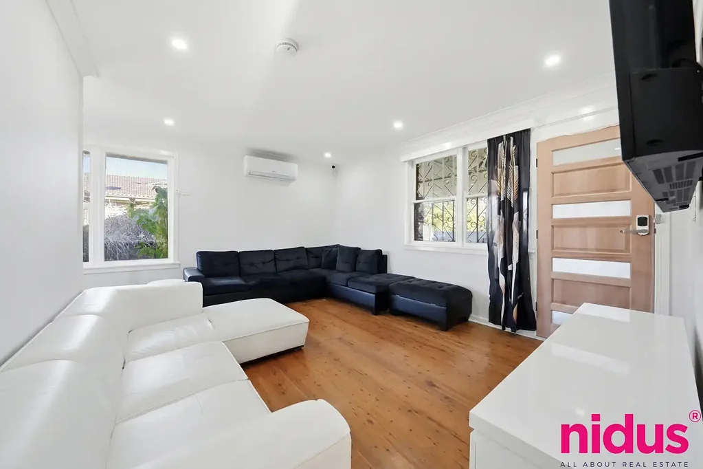 Lethbridge Park 3침실 The Perfect Three-Bedroom Brick Home with Room to Grow on 677sqm Block