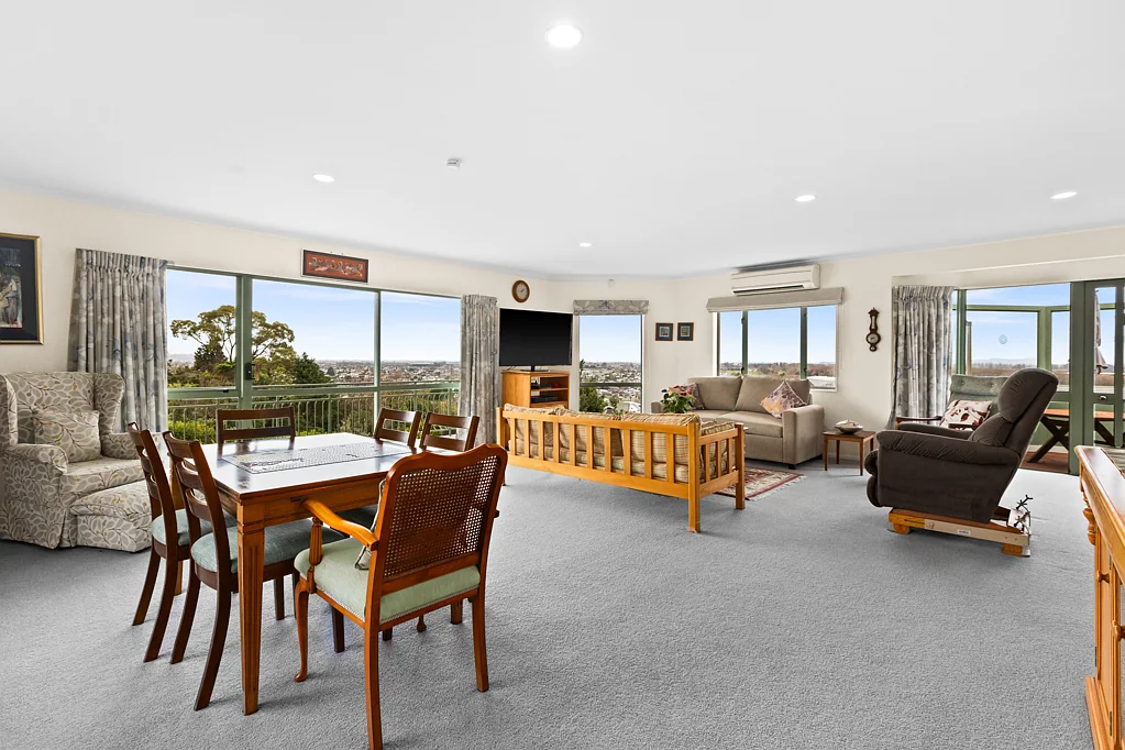 2/89 Churchill Drive, Taradale, Napier, Hawke's Bay