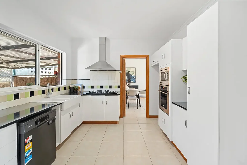 1/30 Lochside Drive, West Lakes, SA 5021