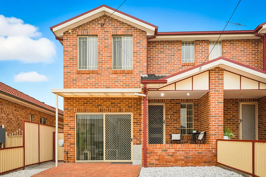 Stylish Fully Renovated Duplex in Prime Fairfield Heights Location