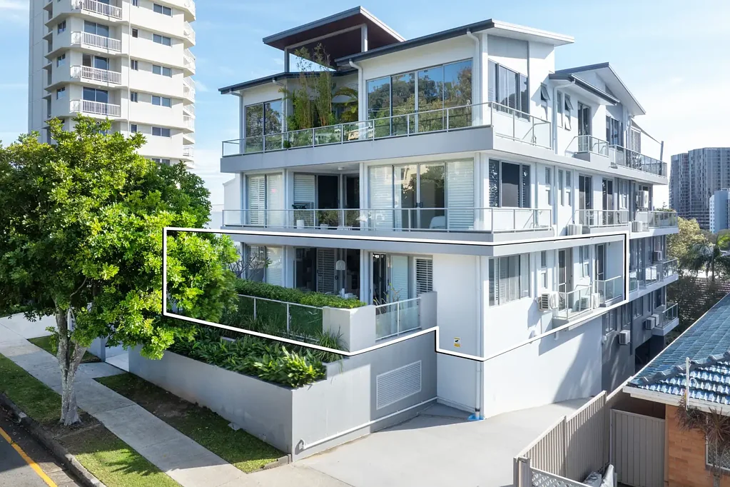 Burleigh Heads 3कमरा 3 BEDROOM APARTMENT ON BURLEIGH HILL