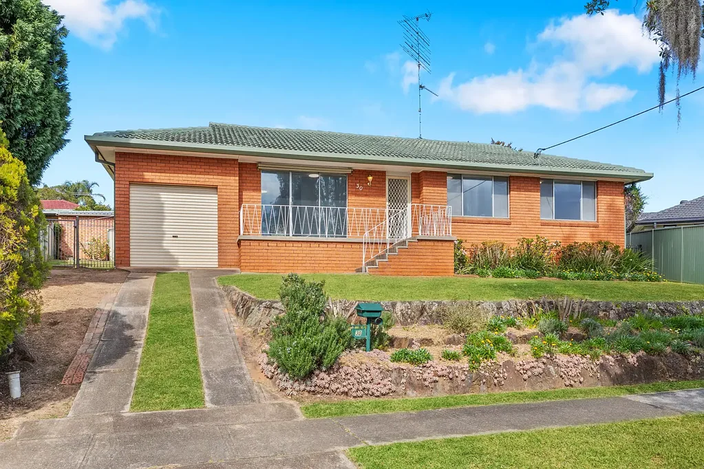 Winston Hills 4Kwarto Spacious family haven | North-facing 676sqm+ | Endless potential with a 15m+ street frontage