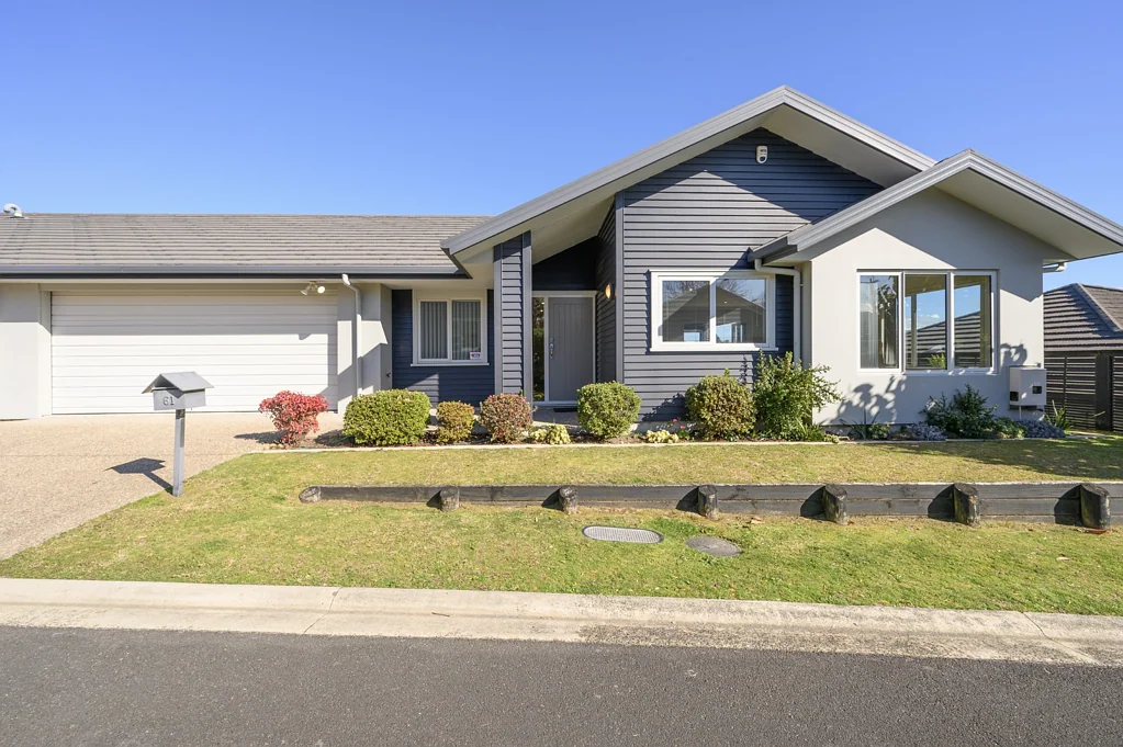 Pyes Pa 3房  Prime Position – Lifestyle Living at Its Best