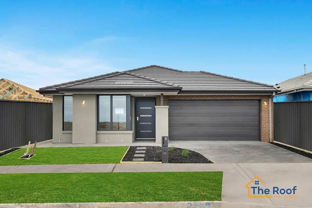 !! Brand New Mimosa Built Home for rent in Mambourin with Solar Electricity!!