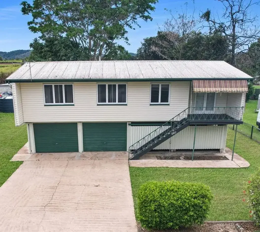 Family home close to IGA