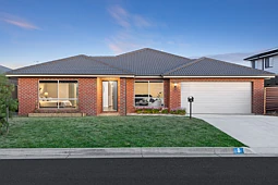 8 Bliss Street, Winter Valley