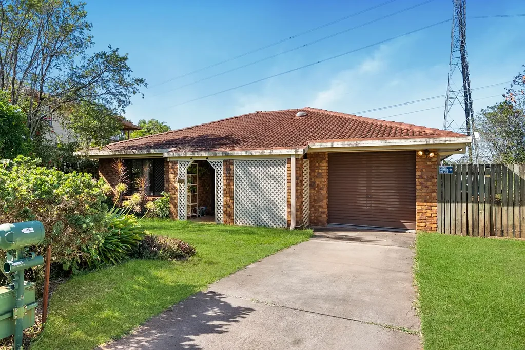 4 Wairoa Drive, Strathpine, QLD 4500