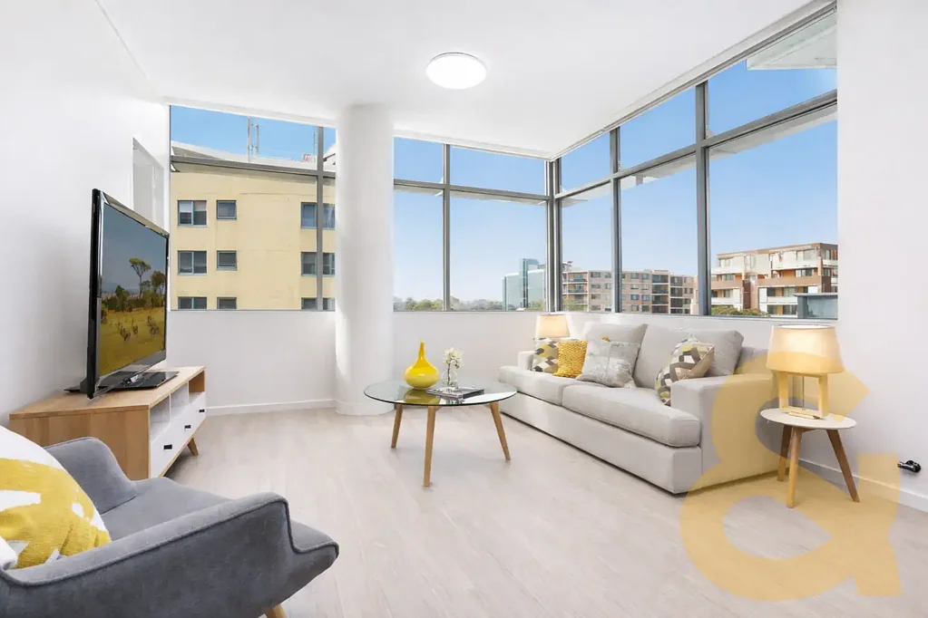 Bright North-East Corner Apartment in Prime Lifestyle Location