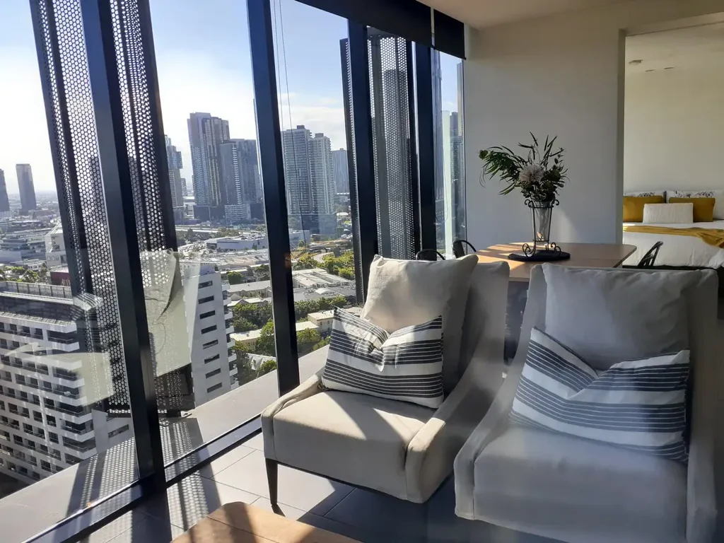 TOP FLOOR, corner apartment  stunning views