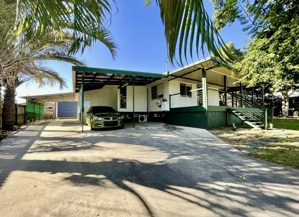 Moranbah 4房  RENOVATED HOME + 3 BAY SHED + 4 BEDROOMS + BIG VERANDAH
