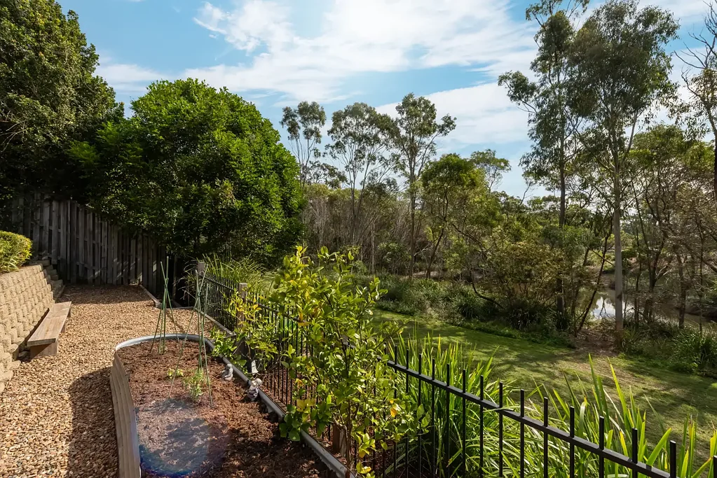 Coomera 4Zimmer Modern Family Living with Bushland Views in the Heart of Genesis Coomera