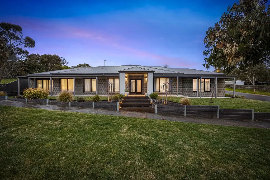 Brown Hill 4房  Luxury Living Designed for Effortless Entertaining