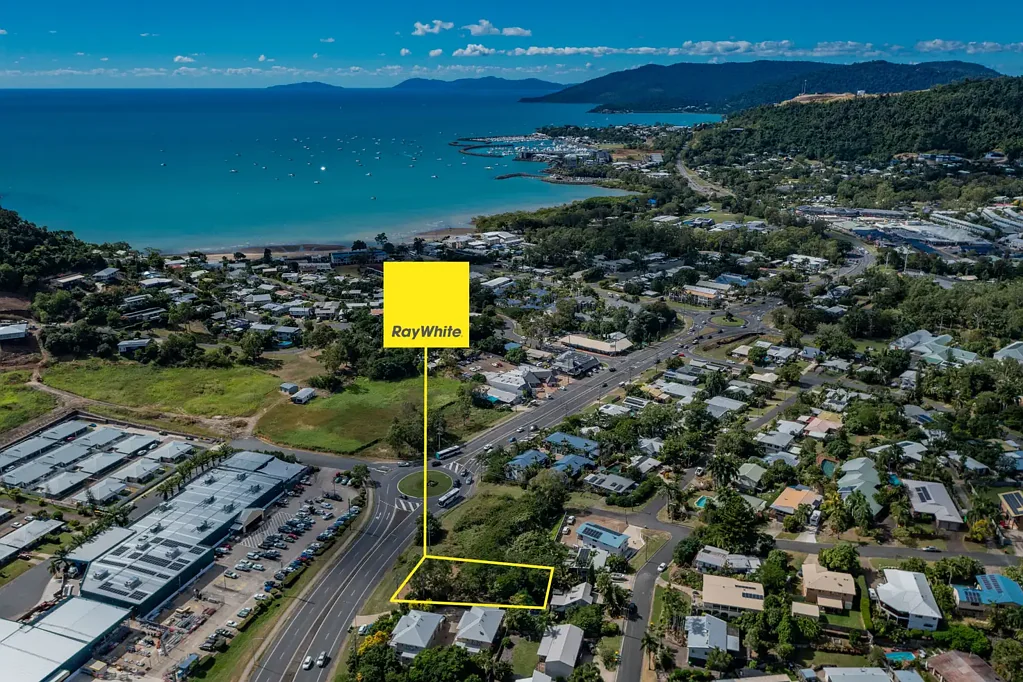 Cannonvale Gently Sloping, Medium Density Land In Central Cannonvale