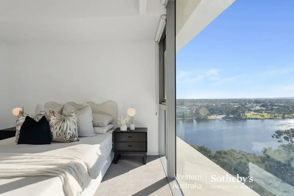 Rivervale 3 Bedroom Vantage Apartments - Riverside Sophistication Meets 5-Star Living