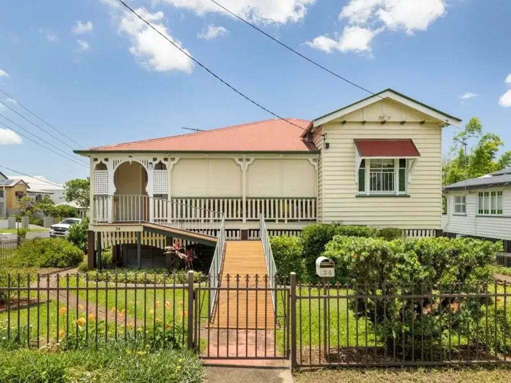 34 Saint Leonards Street, Coorparoo, QLD 4151