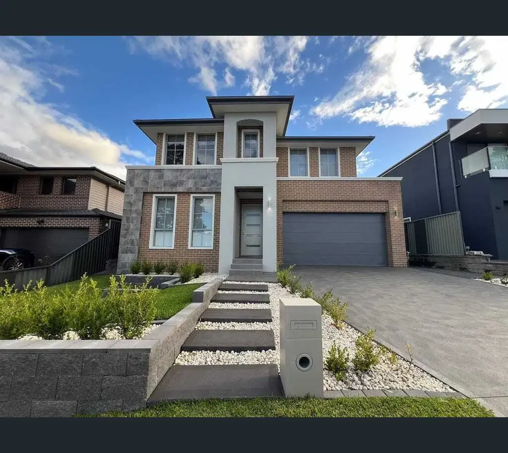 Spacious Double-Storey 5-Bedroom Family Home