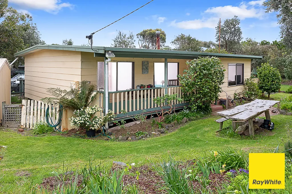 Sandy Point 3 Bedroom Great holiday home on corner block