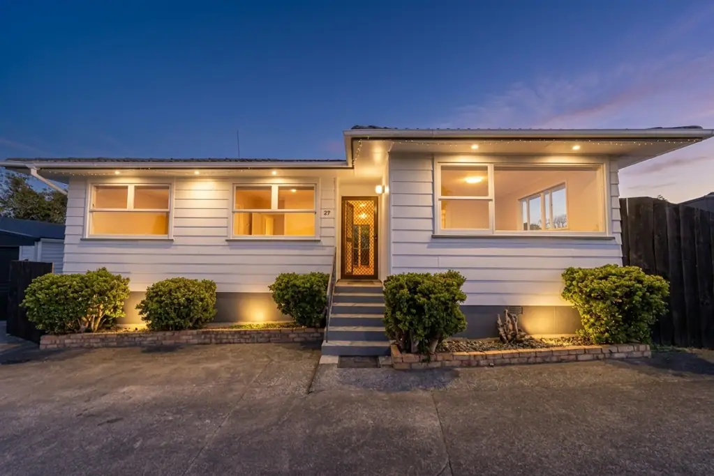 Manurewa 3部屋 Fully Refurbished, Move in Ready plus Double GARAGE