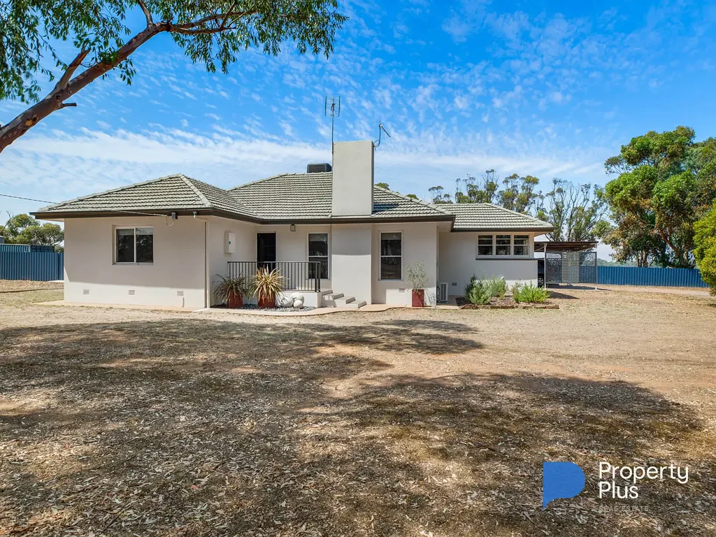 Wedderburn 4房  Exceptional Lifestyle Property - 4.6 Acres, 4-Bedroom Home & Shedding