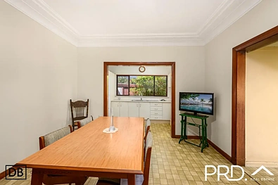 105 Gibson Avenue, Padstow, NSW 2211, 4 habitaciones, 1 baños, House