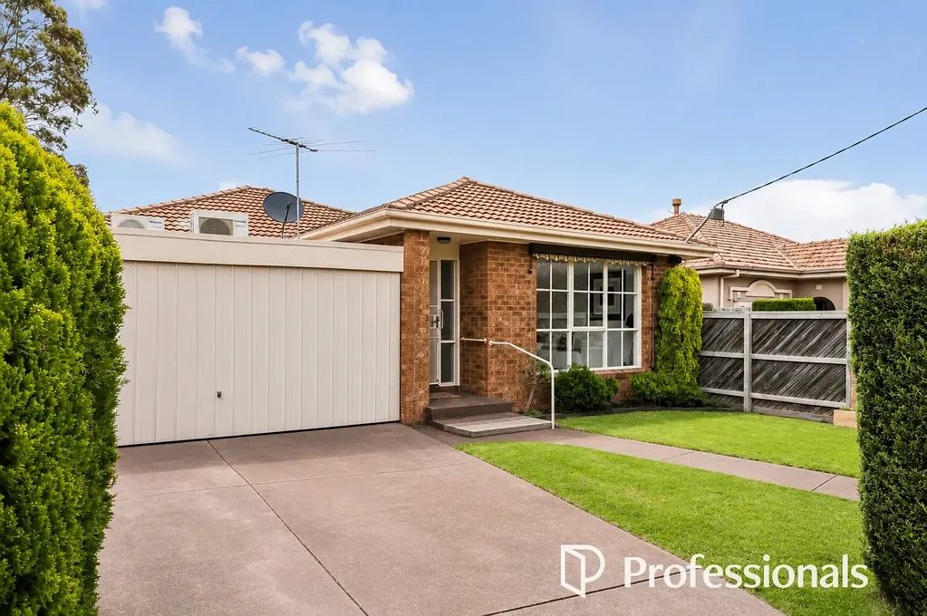Mckinnon 3Moenga Single-Level Family Elegance in the McKinnon Zone – No Body Corporate