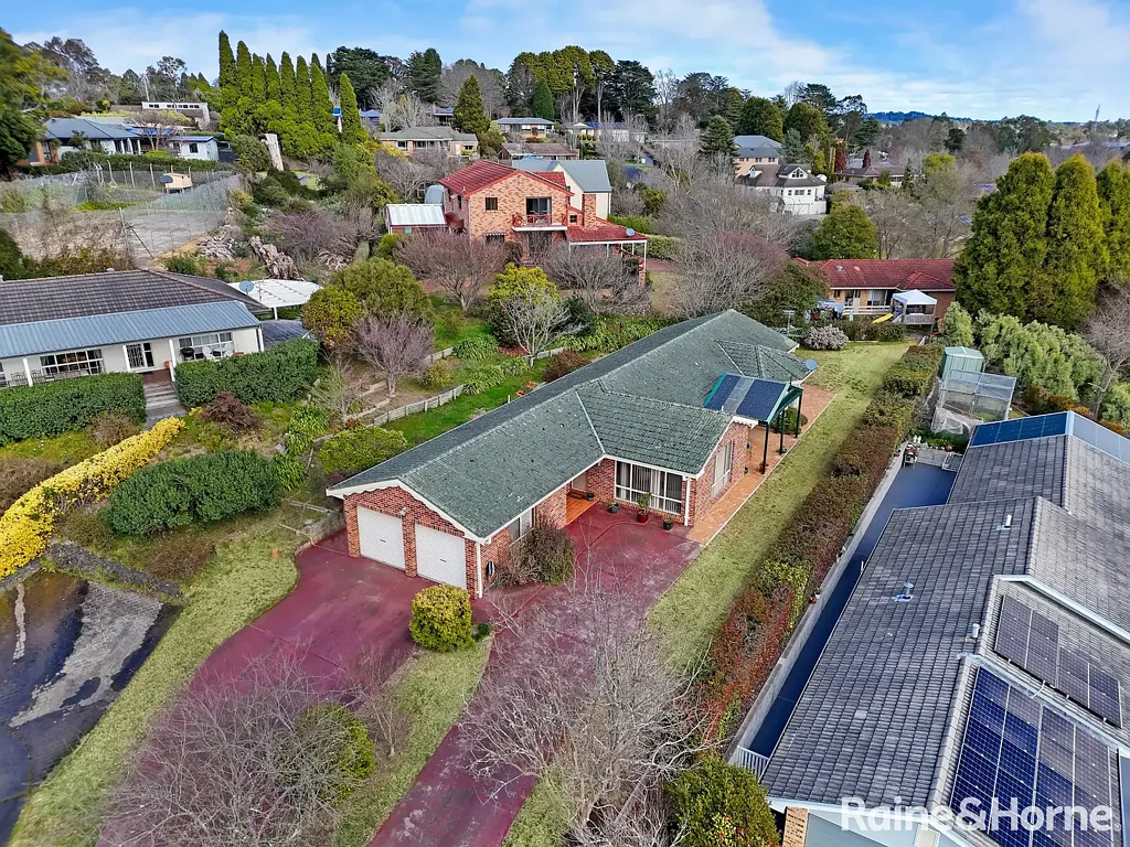 17 Thwaites Drive, Moss Vale, NSW 2577
