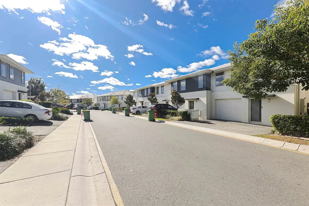 Three Bedroom Townhouse Close To All Amenities!