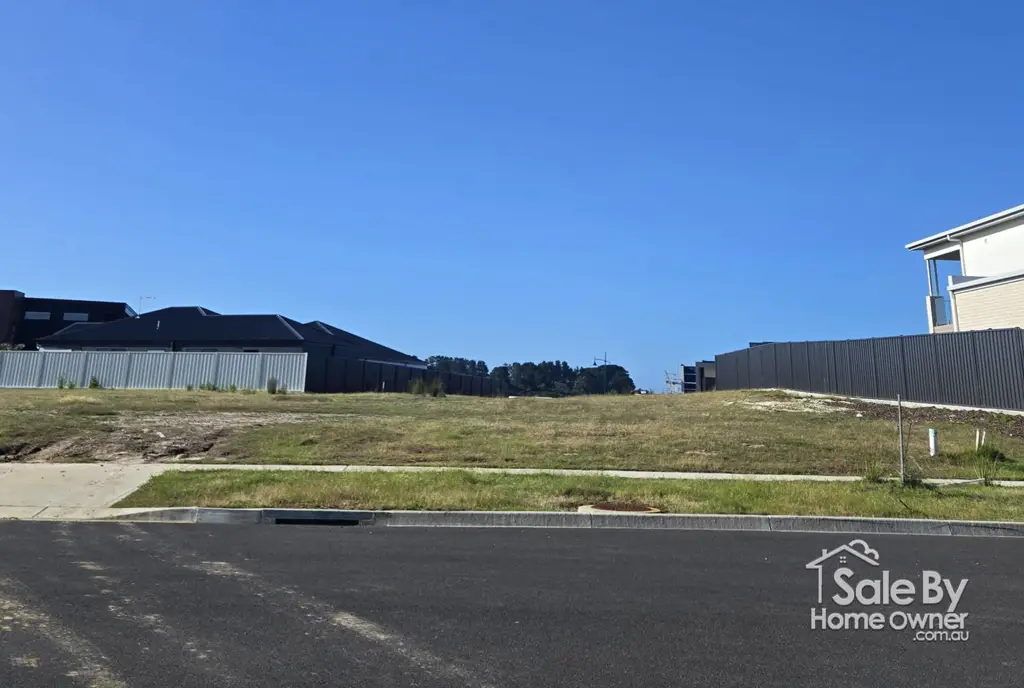 Hawley Beach Large flat block for sale in magnificent Hawley Beach
