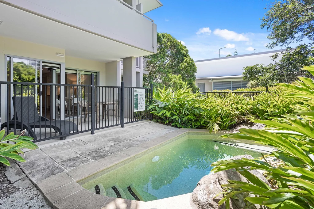 Kingscliff 2कमरा Private Plunge Pool Oasis: 2 Bedroom Apartment Coastal Luxury in a Secluded Garden Setting