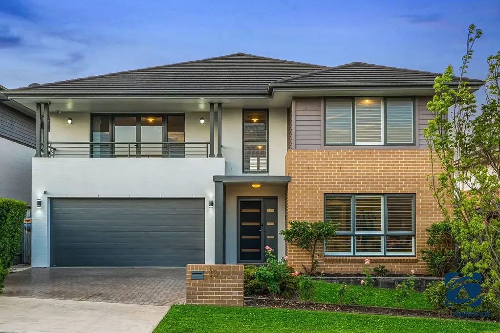 Moorebank 6ਬੈੱਡਰੂਮ Appealing Family Residence In Prime Locale