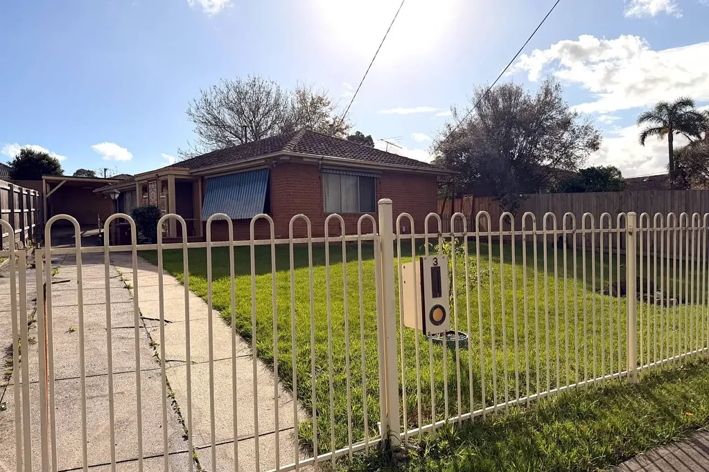 4 BEDROOM HOUSE ON A LARGE BLOCK CLOSE TO FOUNTAIN GATE SHOP