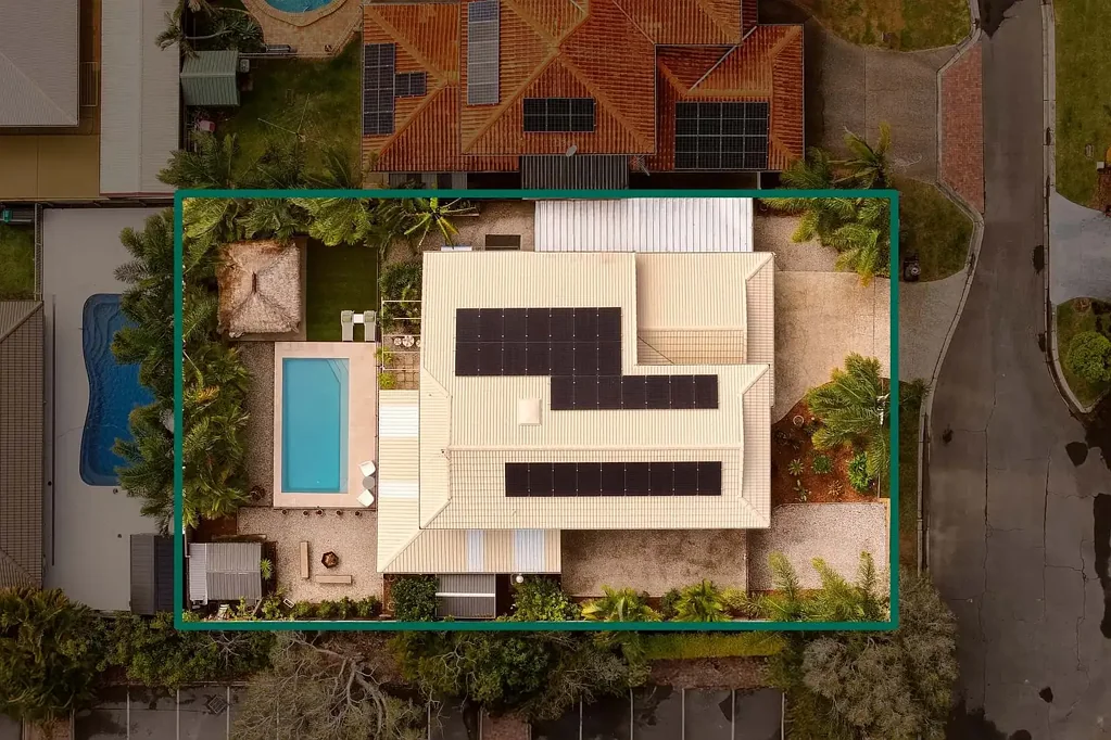 Newport 5Kwarto EXPANSIVE FAMILY ENTERTAINER WITH ROOM FOR ALL THE TOYS!