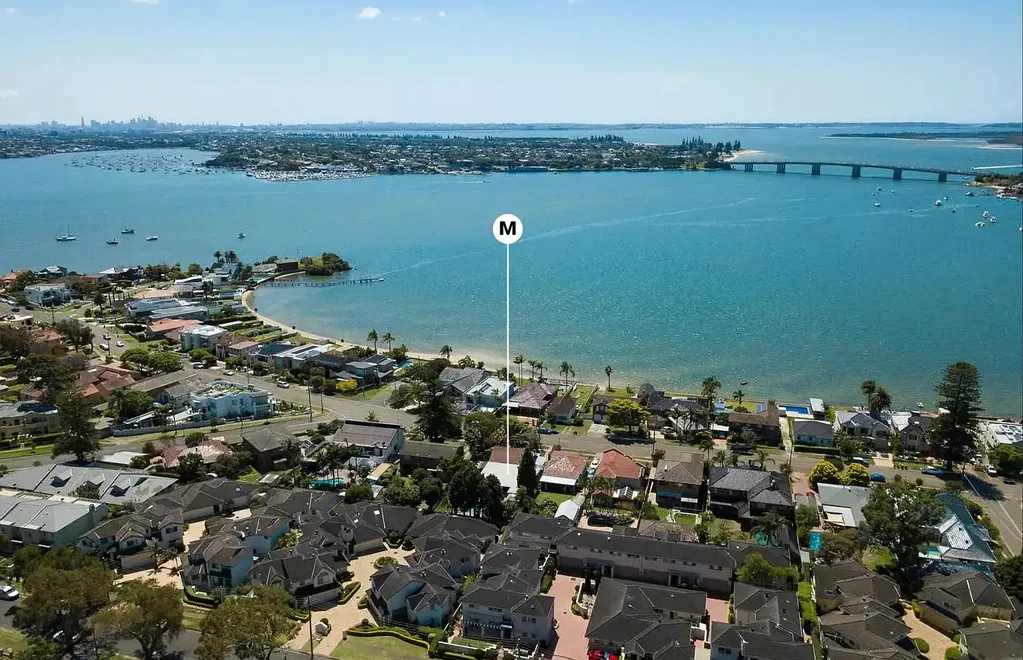 Situated on the border of the beautiful Sylvania Waters