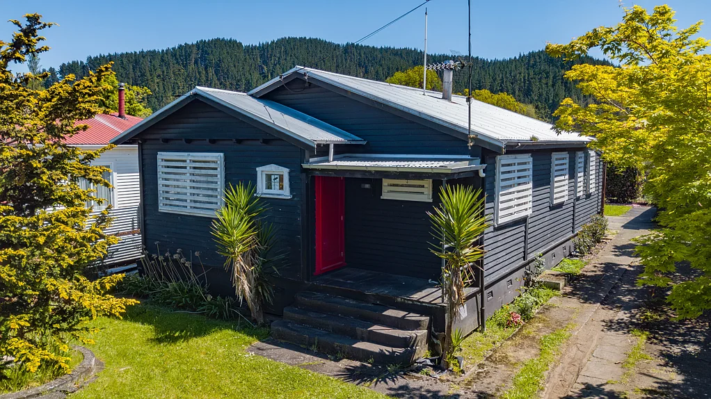 Taumarunui 2ห้องนอน Affordable Taumarunui Gem with Room to Grow