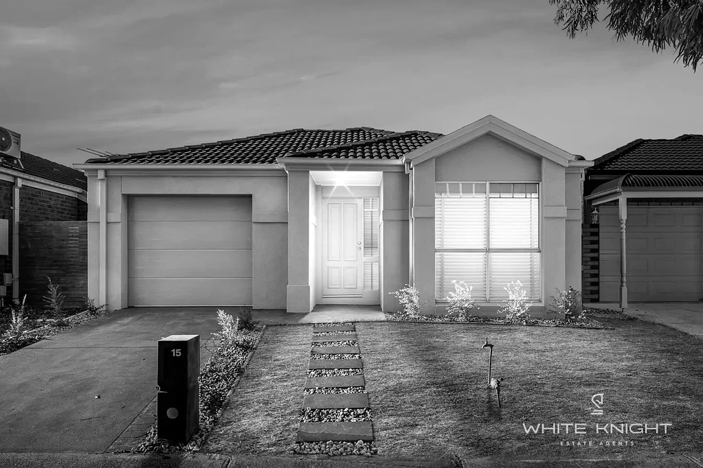 15 Willandra Loop, Caroline Springs, VIC 3023