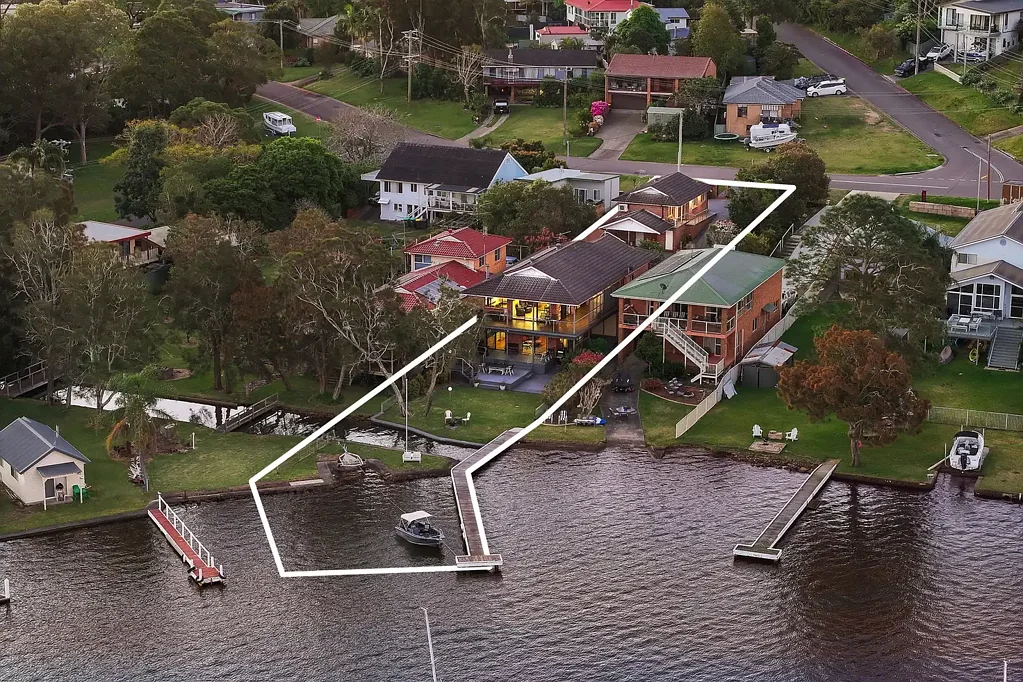 111 Sunshine Parade, Sunshine, NSW 2264