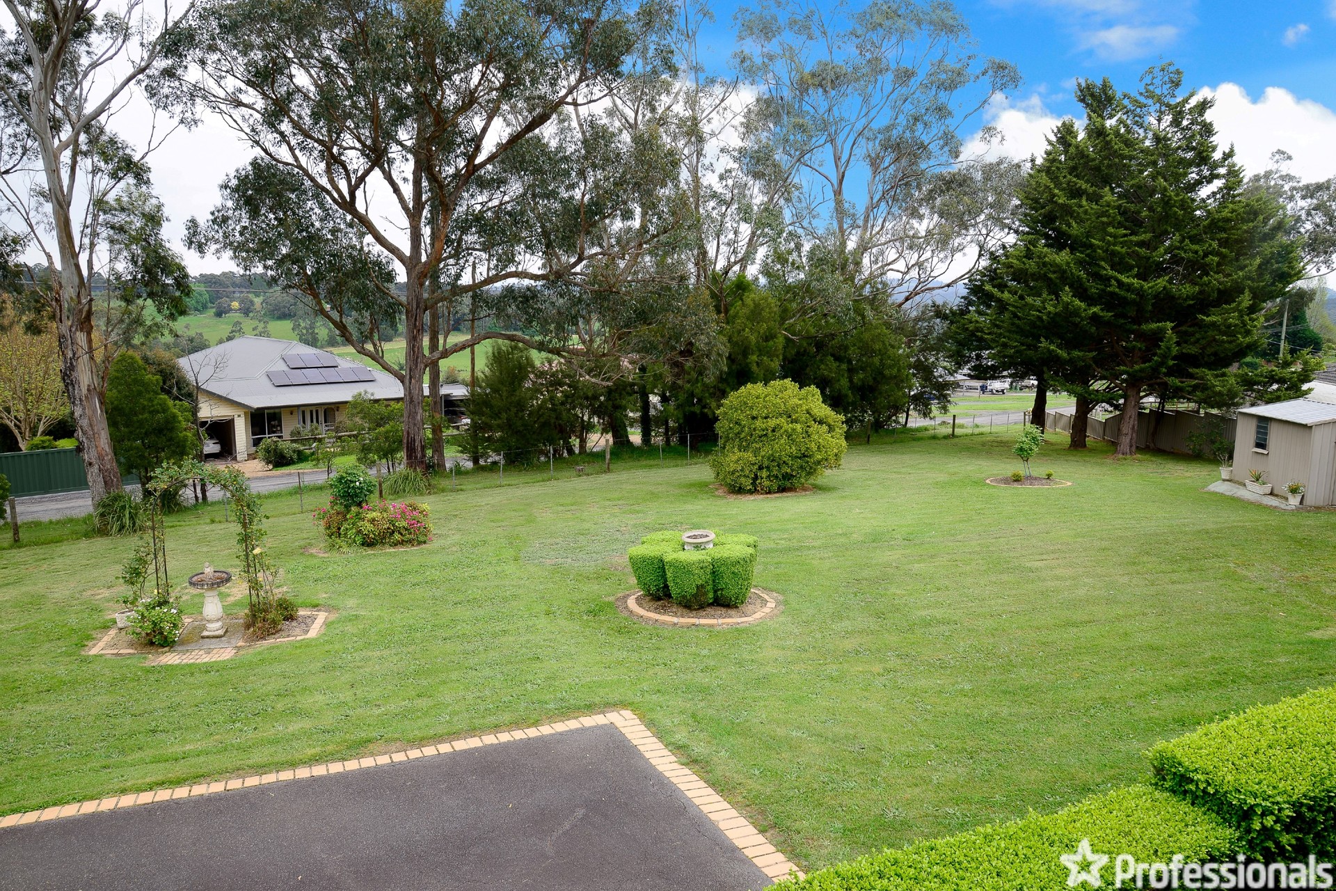 2 BARROWBY AV, WOORI YALLOCK VIC 3139, 0房, 0浴, House