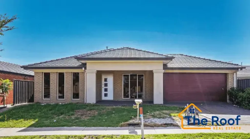 !! Prestigious Family Home for Rent in Manor Lakes!!