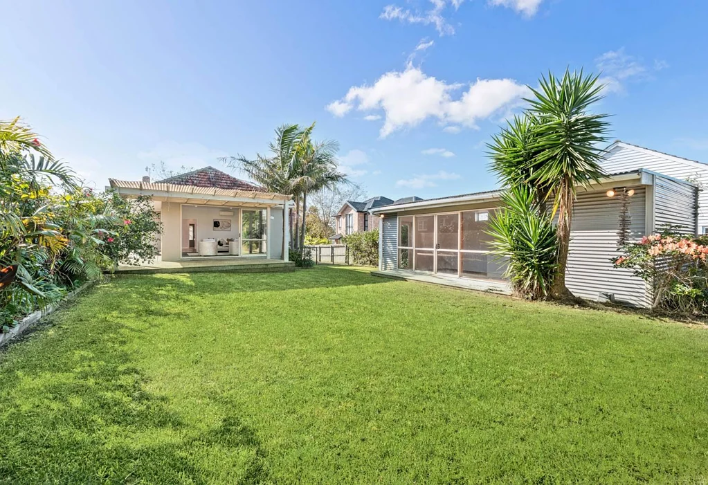 Family Home In Mt Albert
