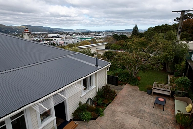 Tirohanga 3房  Location, Character And Charm!